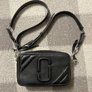 Marc Jacobs The Moto Shot 21 Medium Crossbody Bag – Black